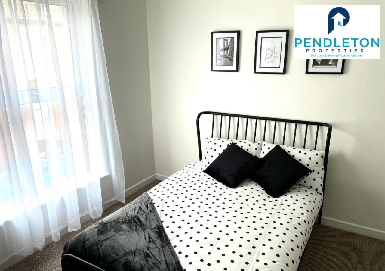 Modern 3 Bed House With Free Parking And Wi-Fi Villa Preston  Exterior photo