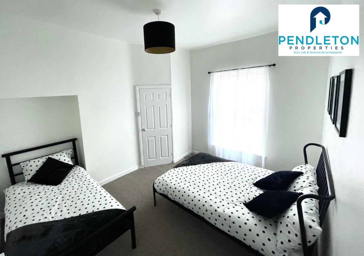 Modern 3 Bed House With Free Parking And Wi-Fi Villa Preston  Exterior photo
